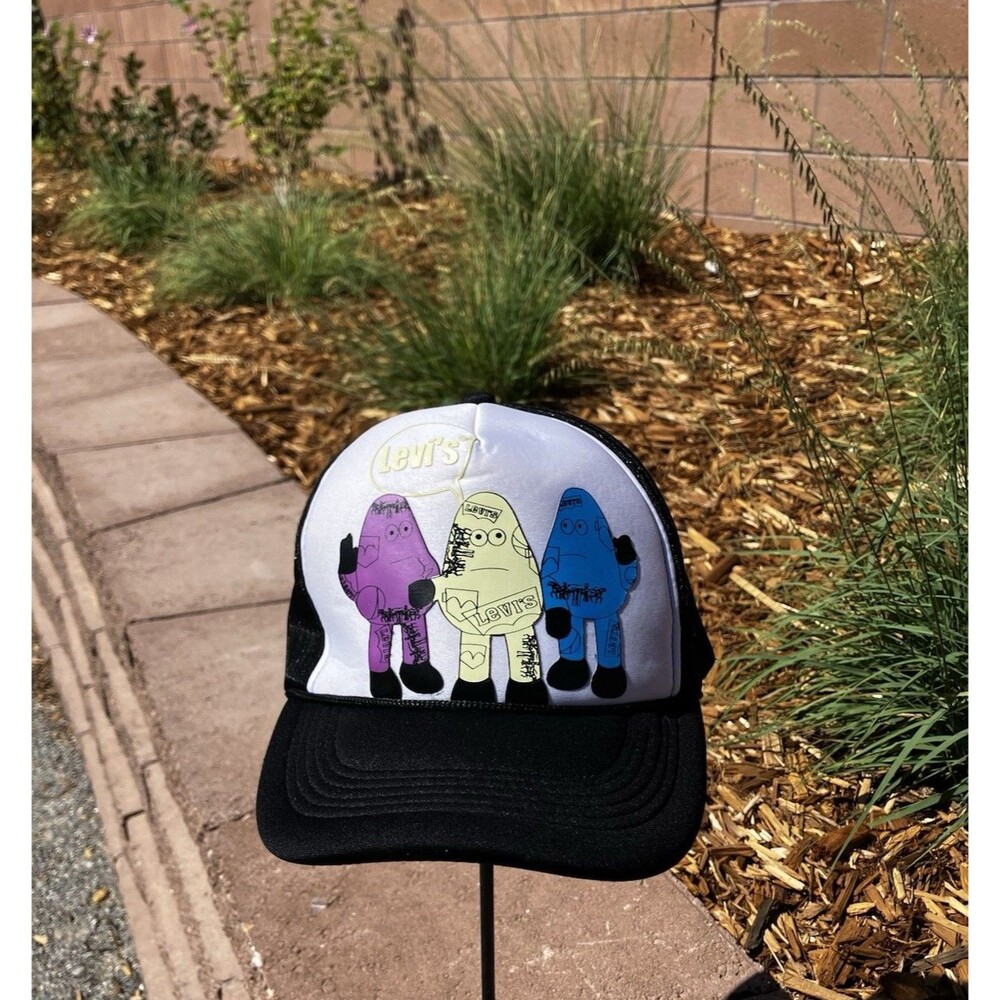 Levi’s Graphic Mesh Trucker Hat Snapback 3 Cartoon Characters Black White